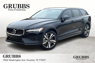 New 2025 Volvo V60 B5 Cross Country Plus w/ Protection Package Premier