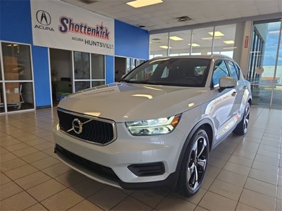 Used 2020 Volvo XC40 T5 Momentum