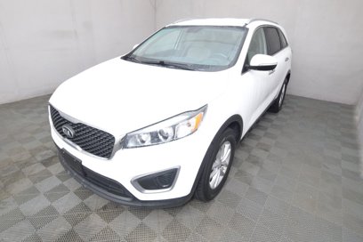 Used 2016 Kia Sorento LX w/ LX Convenience Package