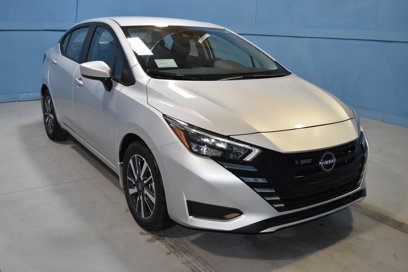 New 2025 Nissan Versa SV w/ Trunk Package