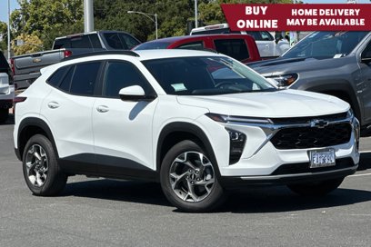 Used 2025 Chevrolet Trax LT w/ Driver Confidence Package