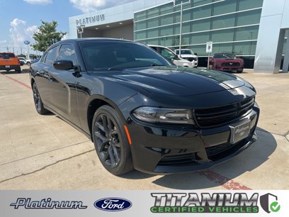 Used 2019 Dodge Charger SXT w/ Blacktop Package