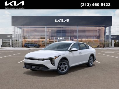 New 2025 Kia K4 LXS