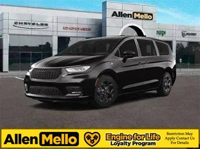 Used 2023 Chrysler Pacifica Touring-L w/ S Appearance Package
