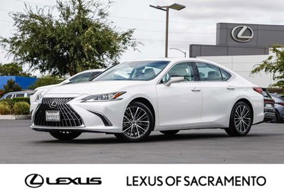 Certified 2022 Lexus ES 350 w/ Premium Package