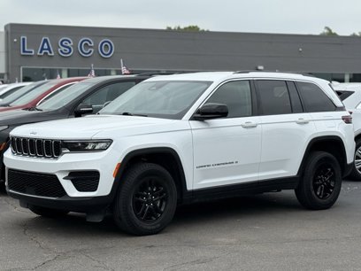 Used 2023 Jeep Grand Cherokee Laredo w/ Luxury Tech Group I