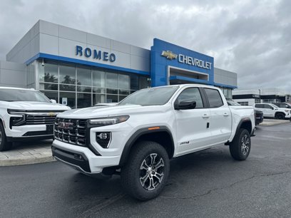 New 2025 GMC Canyon AT4 w/ LPO, Off Road Lift Package