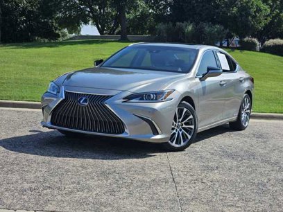 Certified 2021 Lexus ES 300h w/ Premium Package