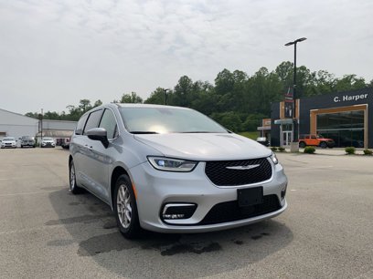 Used 2023 Chrysler Pacifica Touring-L