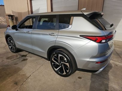 Used 2024 Mitsubishi Outlander SE
