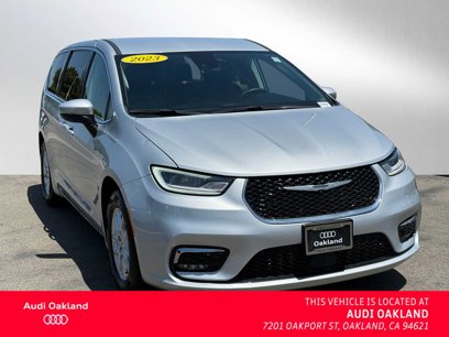 Used 2023 Chrysler Pacifica Touring-L