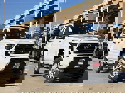 New 2024 Toyota Tacoma SR