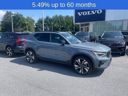Used 2023 Volvo XC40 B5 Plus w/ Climate Package