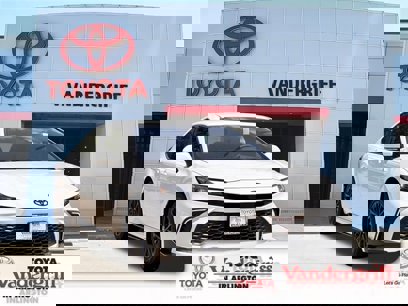 New 2025 Toyota Camry SE