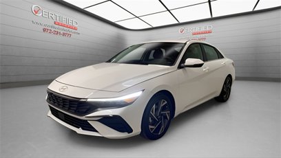 Used 2025 Hyundai Elantra Limited