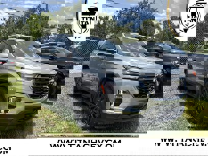 Used 2023 Chevrolet Traverse RS