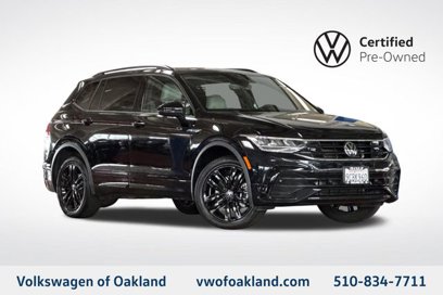 Certified 2022 Volkswagen Tiguan SE R-Line