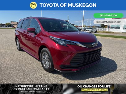 New 2025 Toyota Sienna LE w/ LE Plus Package