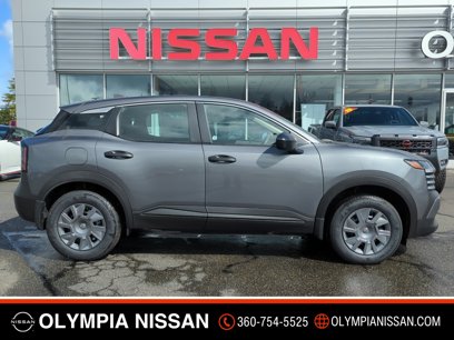 New 2025 Nissan Kicks S