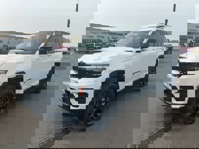 New 2025 Jeep Grand Cherokee Altitude