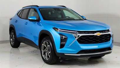 New 2025 Chevrolet Trax LT w/ LT Convenience Package