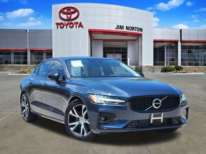 Used 2021 Volvo S60 T5 Momentum w/ Premium Package