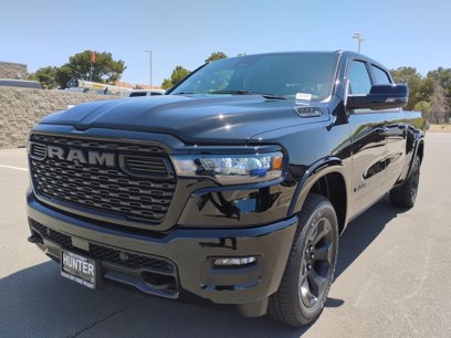 New 2025 RAM 1500 4x4 Crew Cab