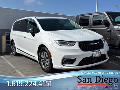 Used 2023 Chrysler Pacifica Limited