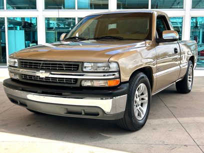 Used 2000 Chevrolet Silverado 1500 LS w/ Firm Ride Suspension Pkg