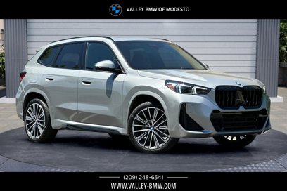 New 2025 BMW X1 xDrive28i w/ Premium Package