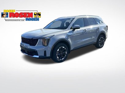 New 2025 Kia Sorento S