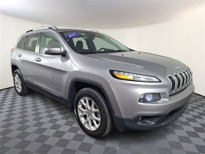 Used 2017 Jeep Cherokee Latitude w/ Cold Weather Group