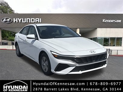 New 2025 Hyundai Elantra SE