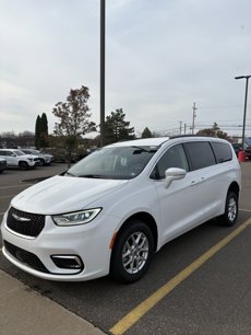 Used 2022 Chrysler Pacifica Touring-L