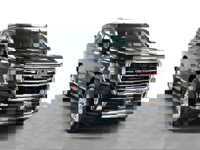 Used 2021 GMC Yukon SLT w/ SLT Premium Package