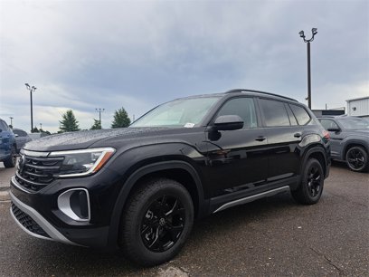 New 2025 Volkswagen Atlas Peak Edition SE