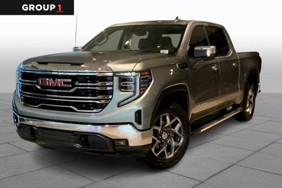 New 2025 GMC Sierra 1500 SLT w/ SLT Premium Package