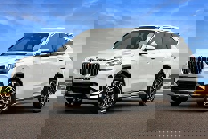 New 2025 BMW X1 xDrive28i w/ Convenience Package