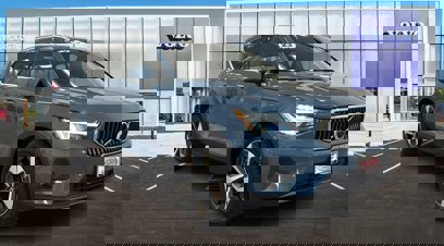 Certified 2023 Volvo XC40 B5 Plus w/ Protection Package Premier