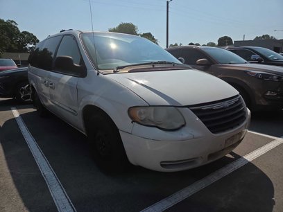 Used 2005 Chrysler Town & Country LX w/ Popular Equipment Group II