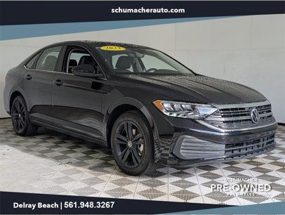 Used 2023 Volkswagen Jetta SE w/ Panoramic Sunroof Package