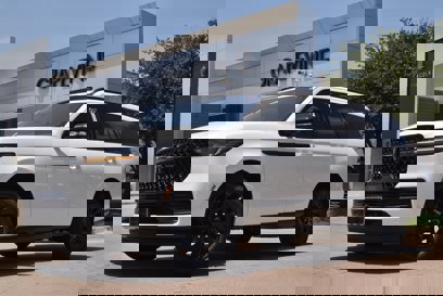 New 2025 Lincoln Navigator Reserve w/ Jet Appearance Package