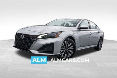 Used 2023 Nissan Altima 2.5 SV