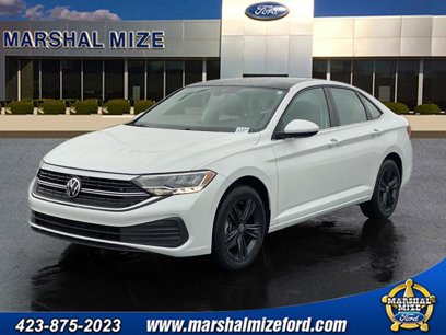 Used 2023 Volkswagen Jetta SE w/ Panoramic Sunroof Package