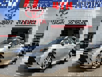 New 2025 Toyota Camry LE