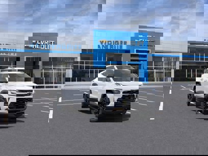 New 2025 Chevrolet Trax ACTIV w/ Sunroof Package