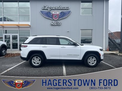 Used 2022 Jeep Grand Cherokee Laredo w/ Luxury Tech Group I