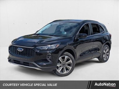 New 2024 Ford Escape Platinum w/ Premium Technology Package
