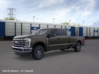New 2025 Ford F250 Lariat w/ Camper Package