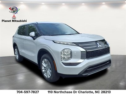 New 2025 Mitsubishi Outlander ES